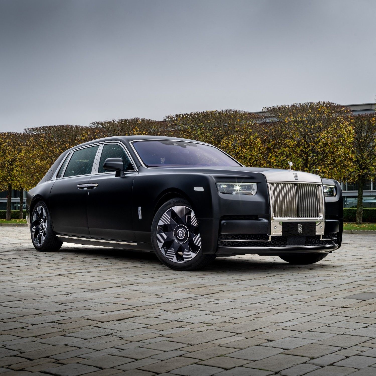 Rolls-Royce Phantom Dragon: A Timeless Tale Cultural Reverence