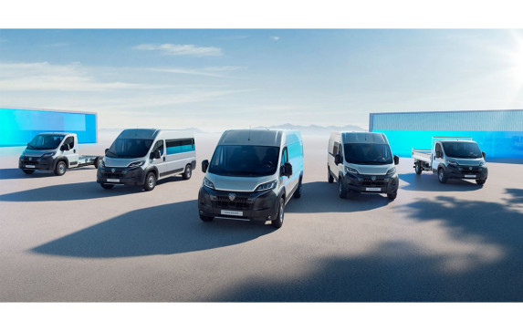 New Peugeot Boxer with AT8 Automatic Gearbox: Comfort and Efficiency Redefined