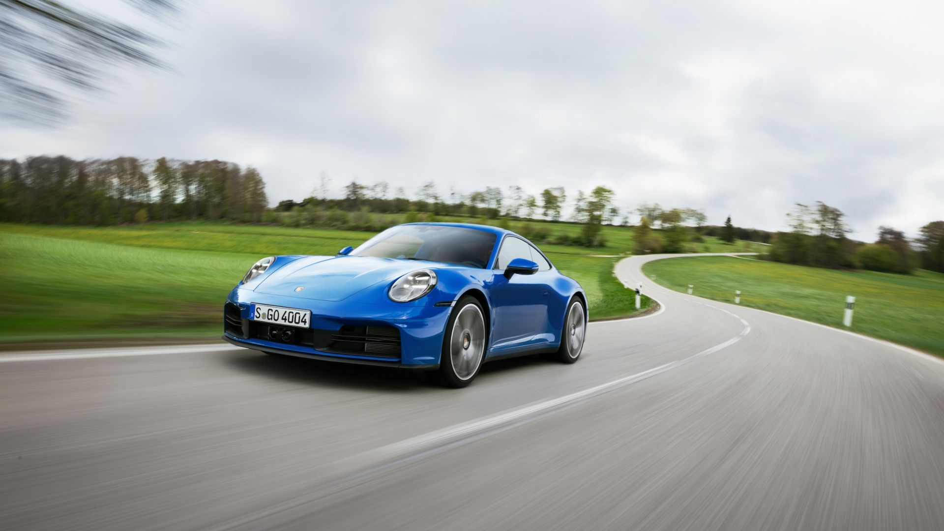 New Porsche 911 Carrera GTS: Performance Hybrid for Enhanced Power