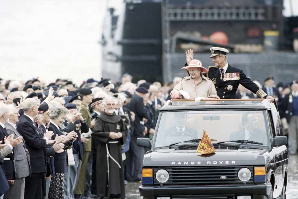 Land Rover Classic and Pebble Beach Celebrate Queen Elizabeth II’s Vehicles