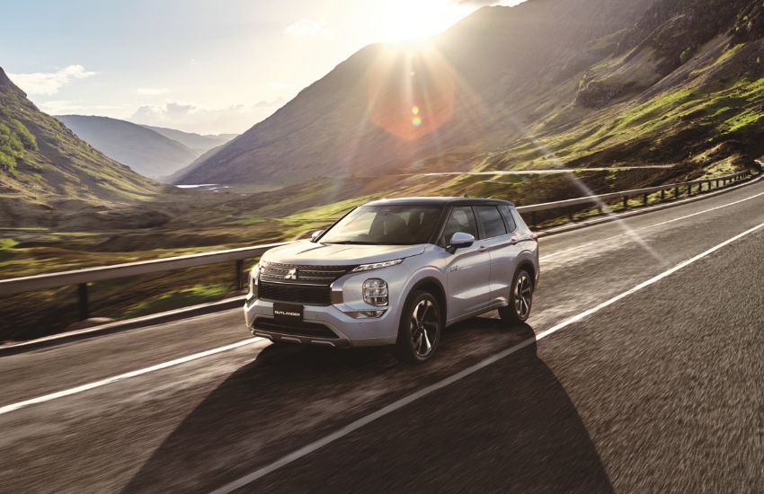 Mitsubishi Outlander Plug-in Hybrid Clinches 2024 Family Green Car of the Year Award