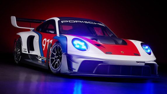 Unveiling the New Porsche 911 GT3 R Renntsport