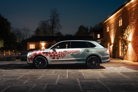 Bentley Bentayga EWB Mulliner Honors D-Day Anniversary 