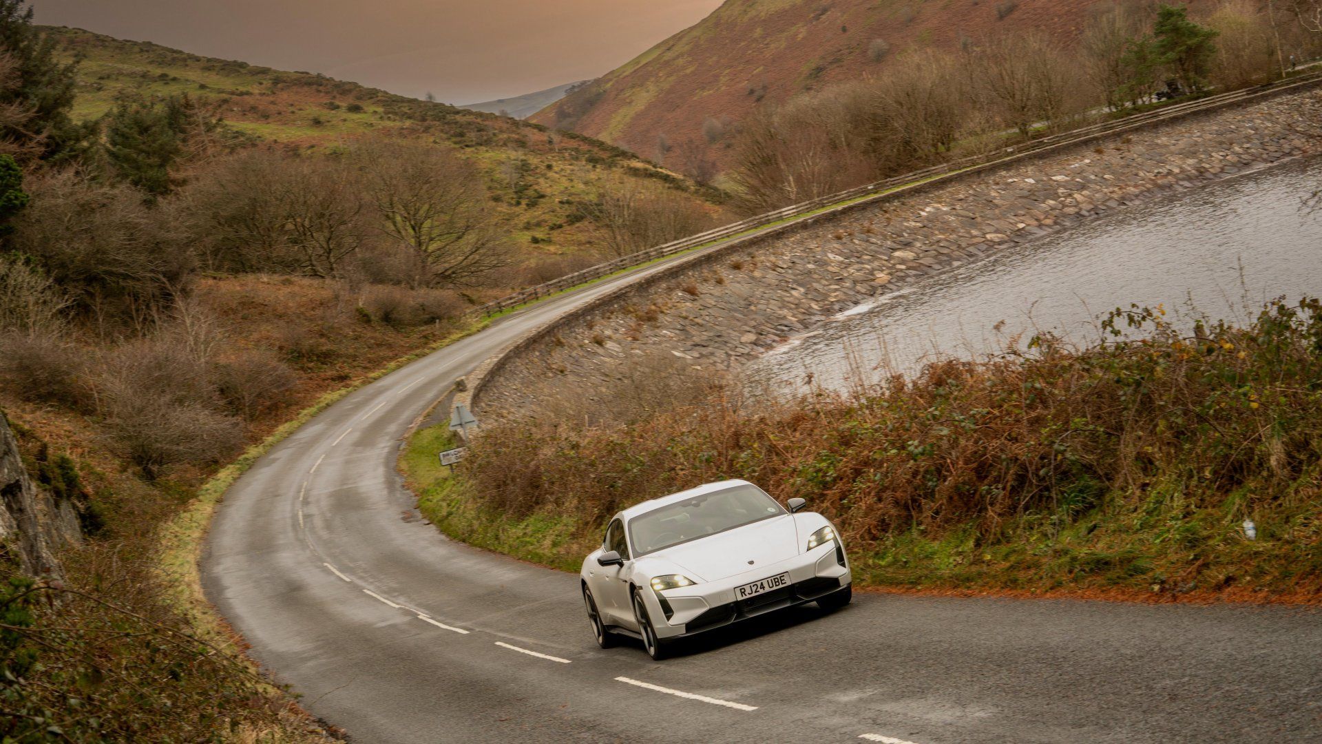 A Christmas Pilgrimage with Porsche Taycan Turbo S: Exploring Wales’ Scenic Roads