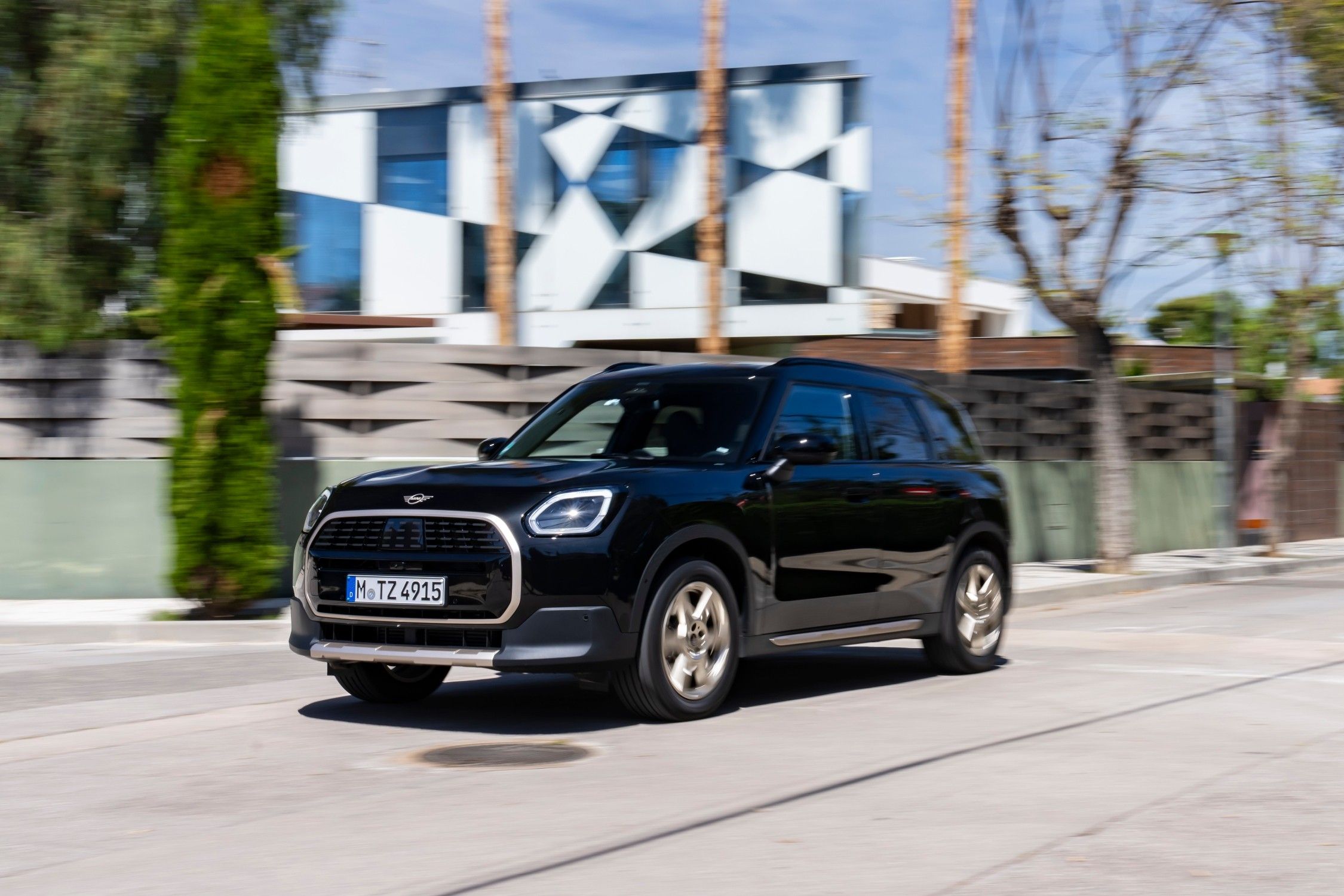 Discover the New MINI Countryman D in Favoured Trim at Auto Trader UAE