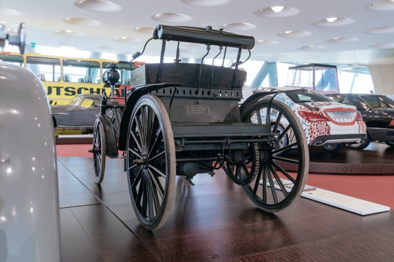 130 Years Ago: The World’s Oldest Prestige Vehicle | Auto Trader UAE