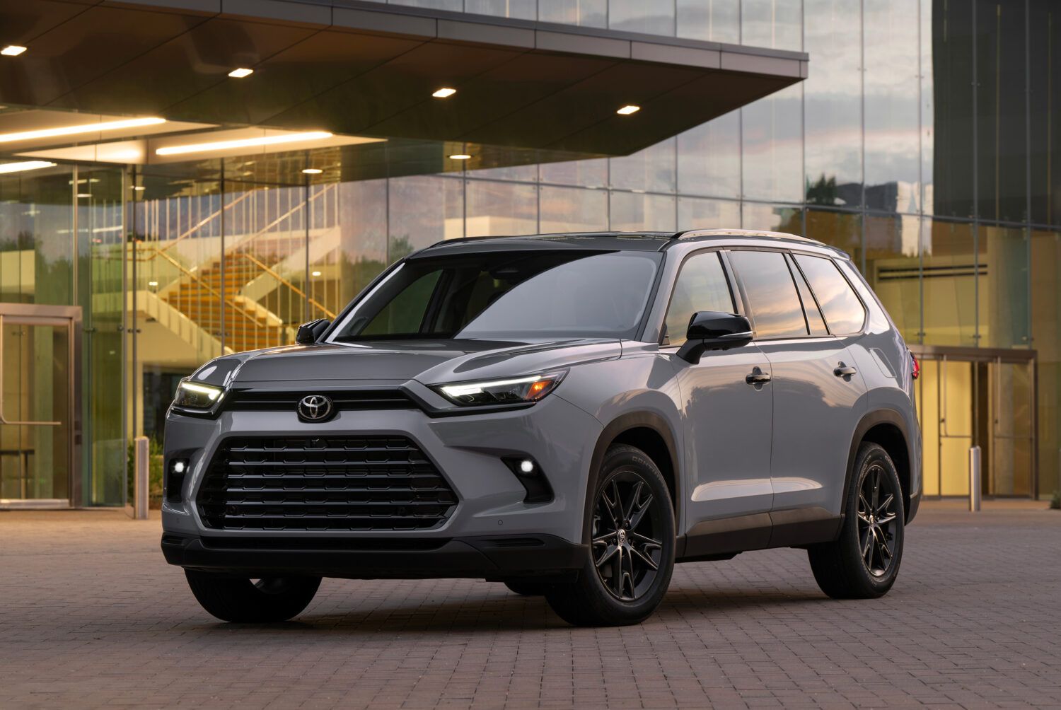 2025 Toyota Grand Highlander: New Hybrid Nightshade Edition