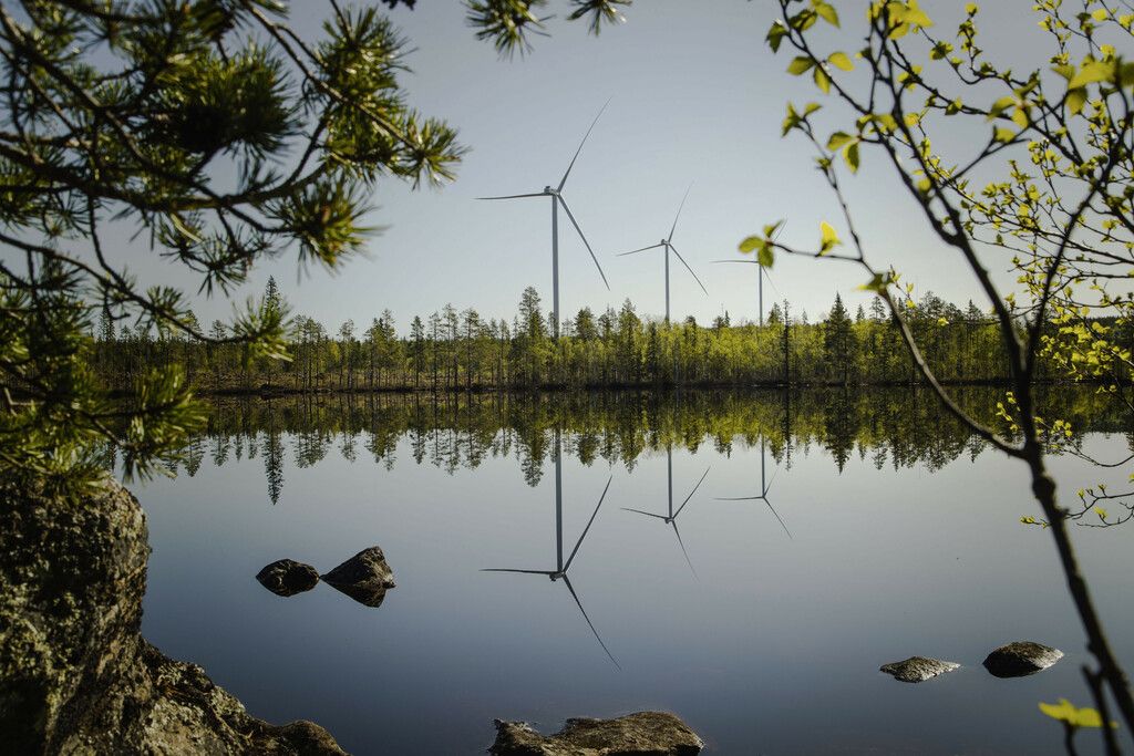 Volkswagen's Green Power Revolution: Renewable Energy for ID. Models