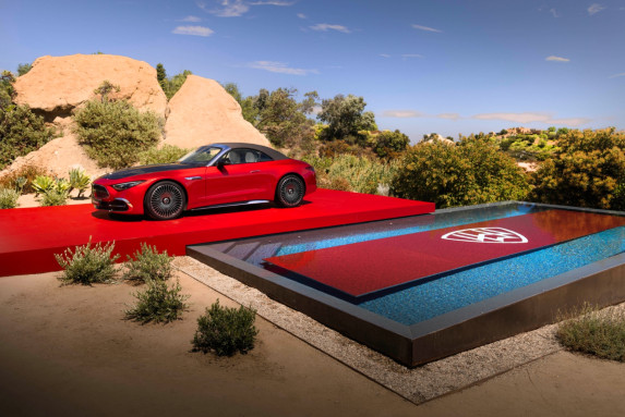 Mercedes-Maybach SL 680 Monogram Series | Ultimate Open-Air Luxury in Dubai