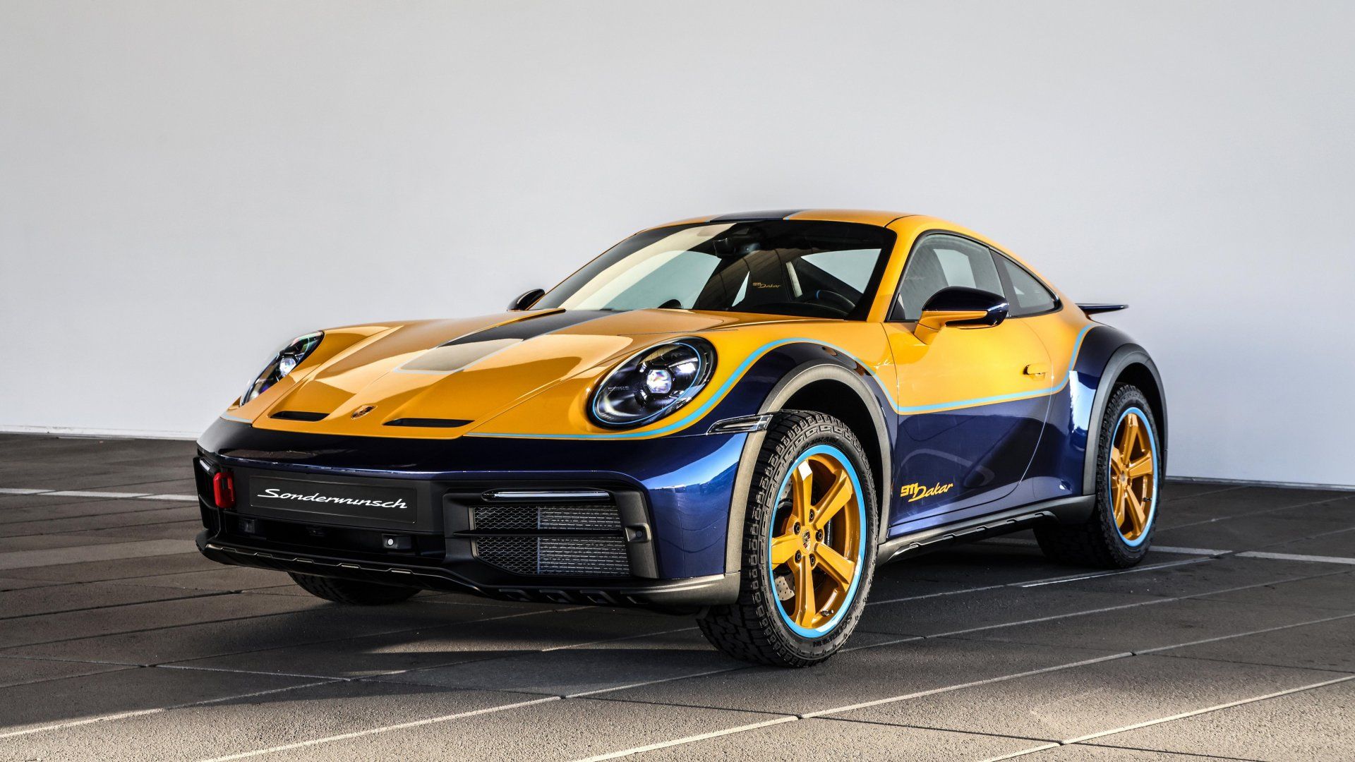 Porsche 911 Dakar Sonderwunsch: Off-Road with Bespoke Design