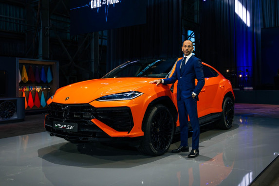 Lamborghini Urus SE in Dubai - Plug-in Hybrid Super SUV