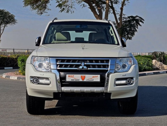 Mitsubishi Pajero I Power, Capability, and Comfort for Sale in Dubai