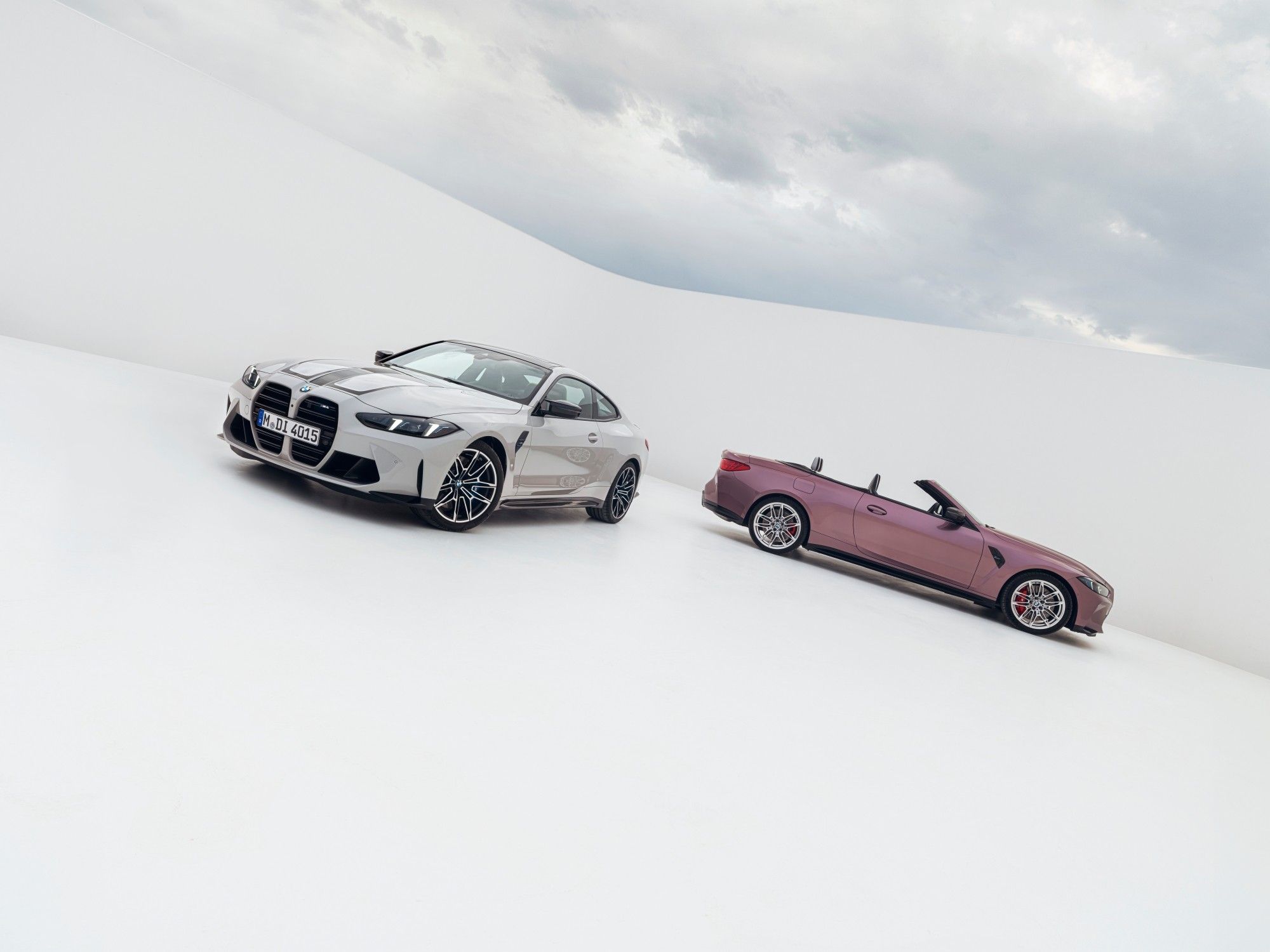  BMW M4 Coupé and Convertible 2024 – Power and Digital Mastery 