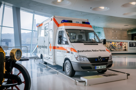 Mercedes-Benz Sprinter 313 CDI Ambulance: Iconic Emergency Vehicle