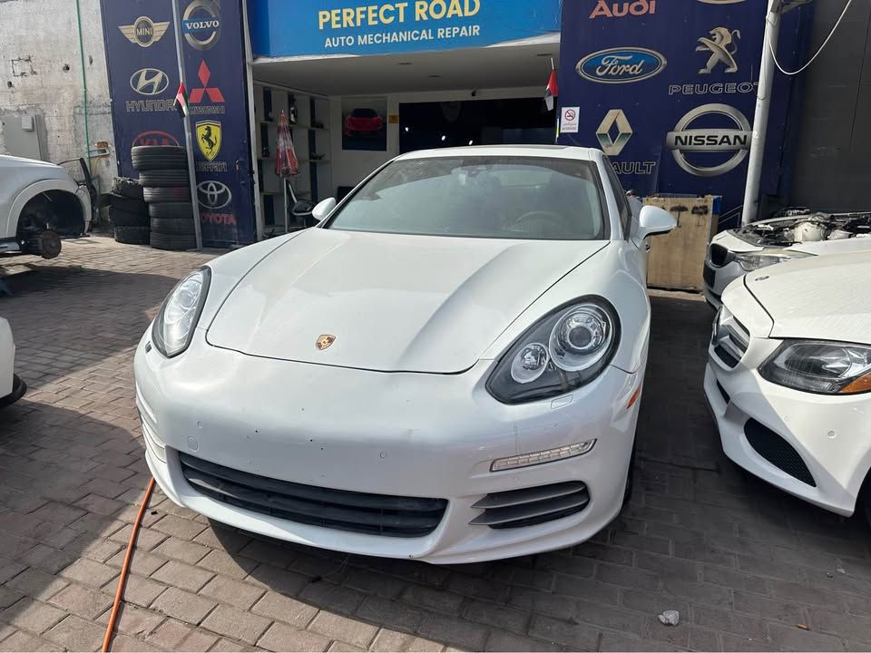 2016 Porsche Panamera in dubai