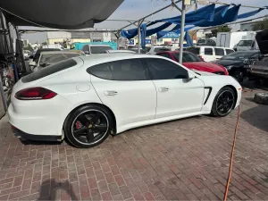 2016 Porsche Panamera