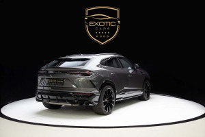 2022 Lamborghini URUS