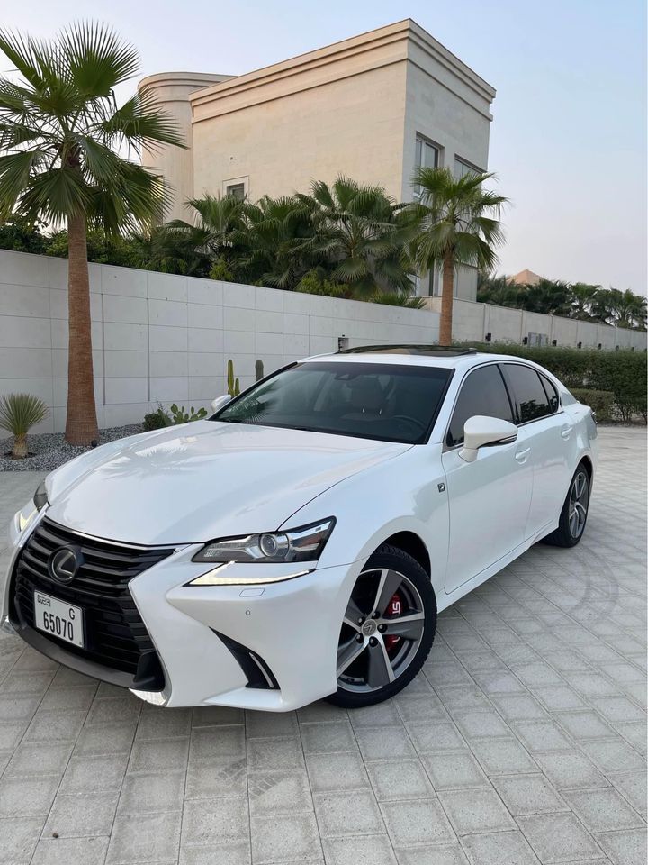 2016 Lexus GS in dubai