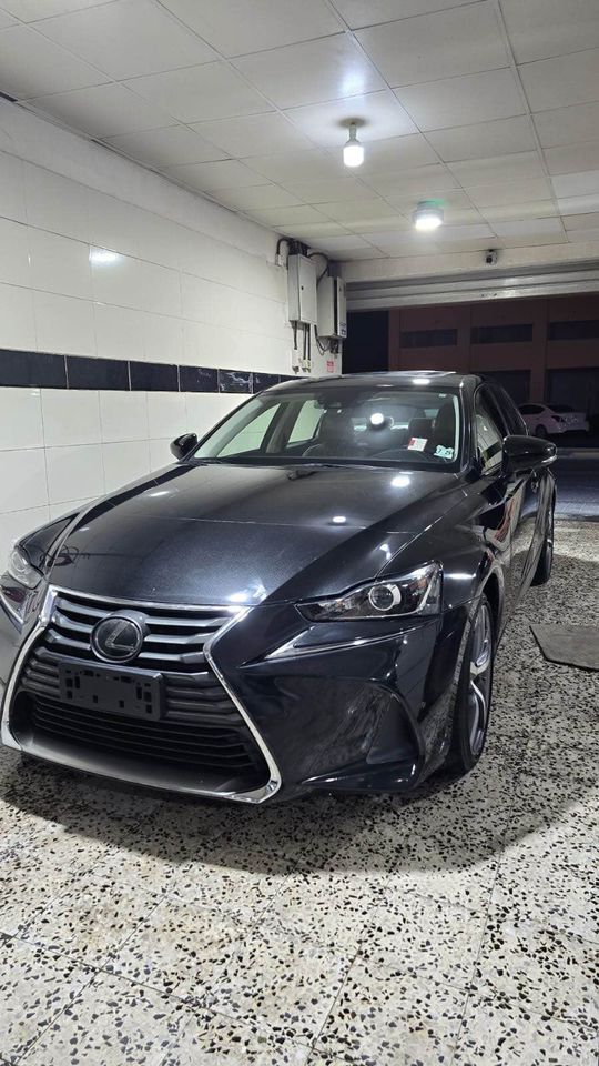 2020 Lexus IS