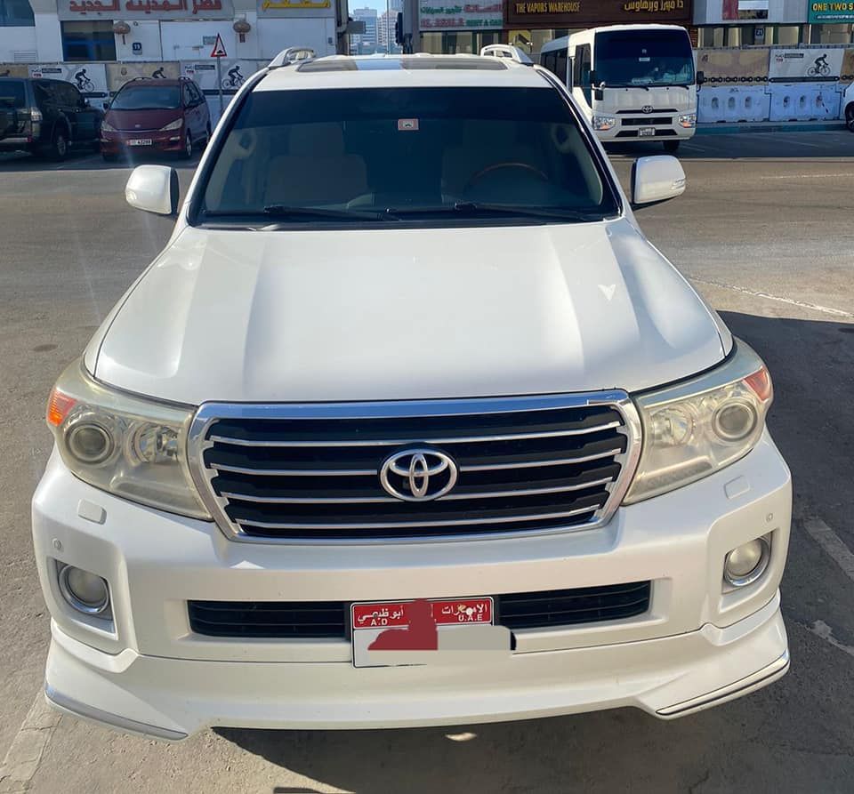 2013 Toyota Land Cruiser in dubai