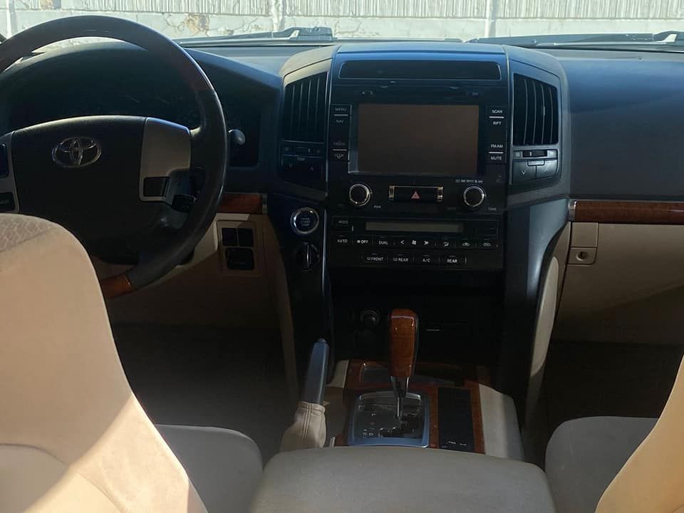 2013 Toyota Land Cruiser