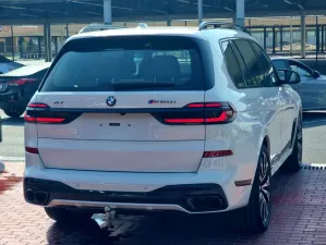 2025 BMW X7