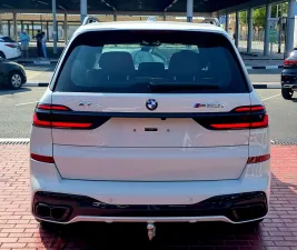 2025 BMW X7