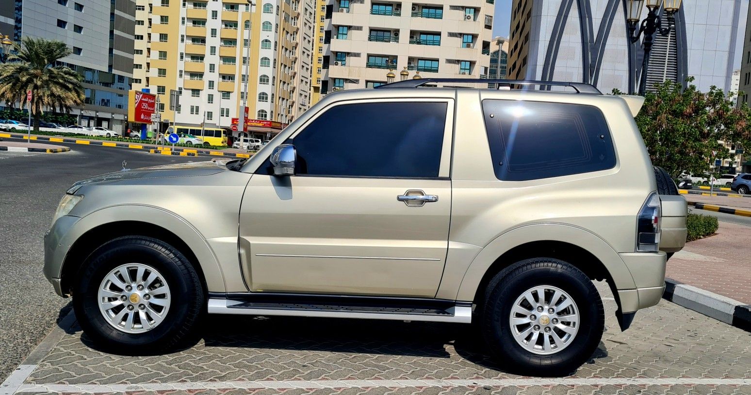 2013 Mitsubishi Pajero in dubai