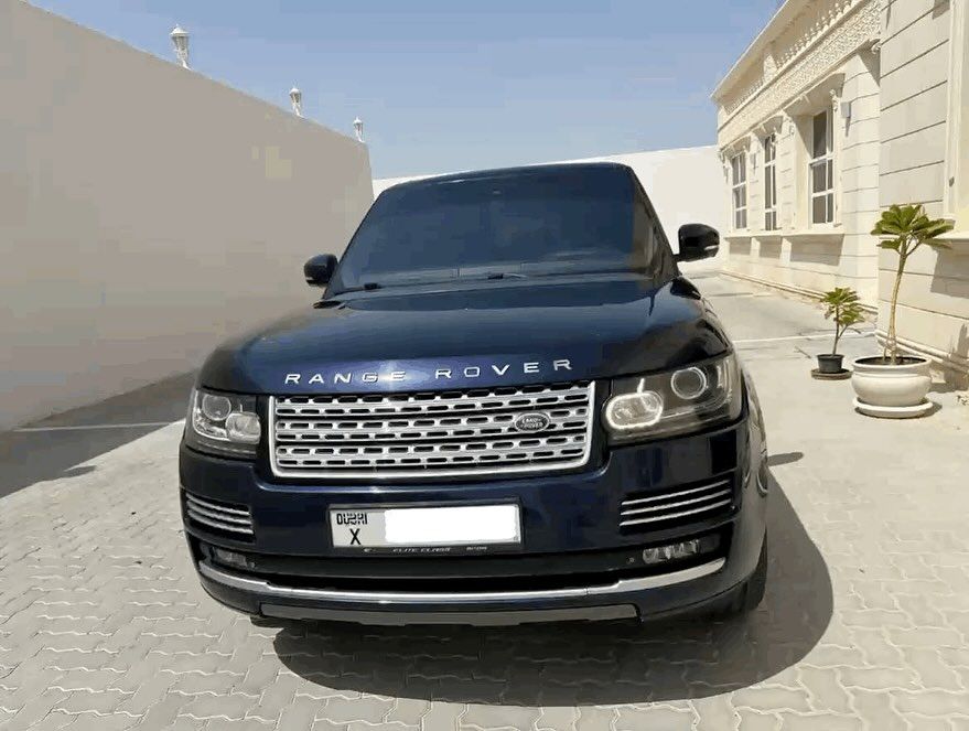 2015 Land Rover Range Rover in dubai