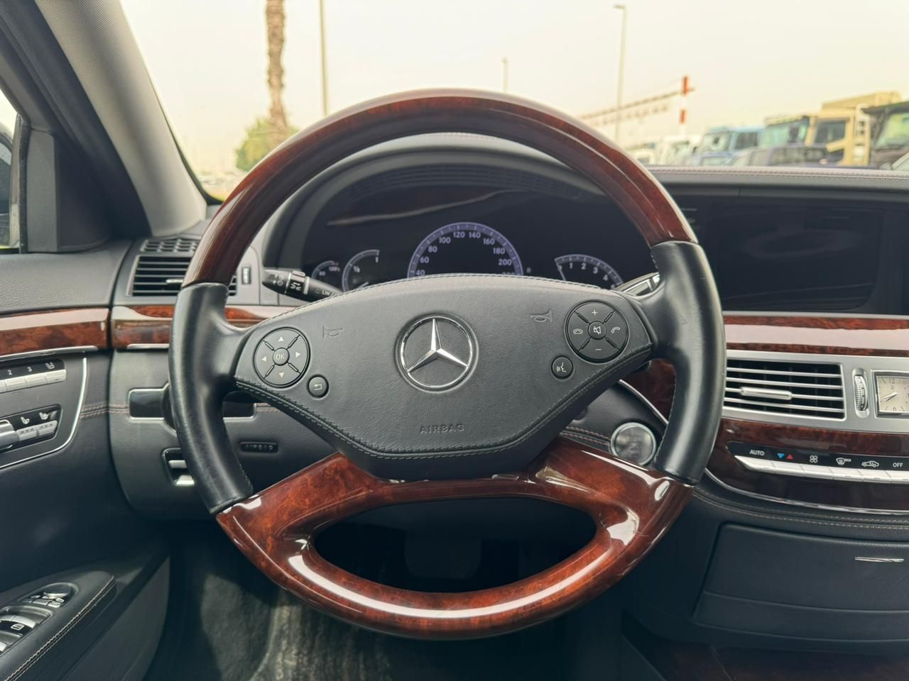 2012 Mercedes-Benz 500 560