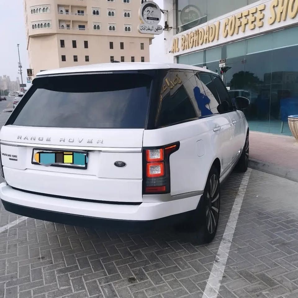 2016 Land Rover Range Rover in dubai