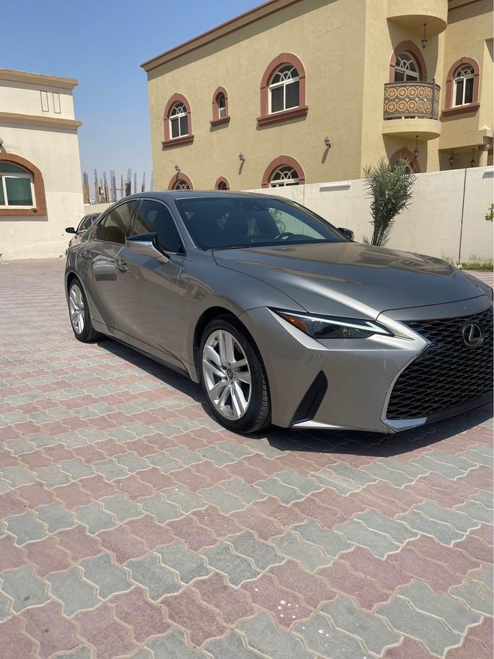 2021 Lexus IS