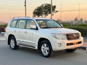 2015 Toyota Land Cruiser in dubai