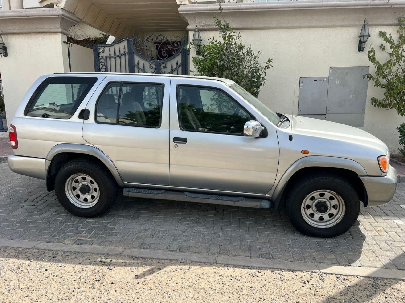 Nissan Pathfinder 2002