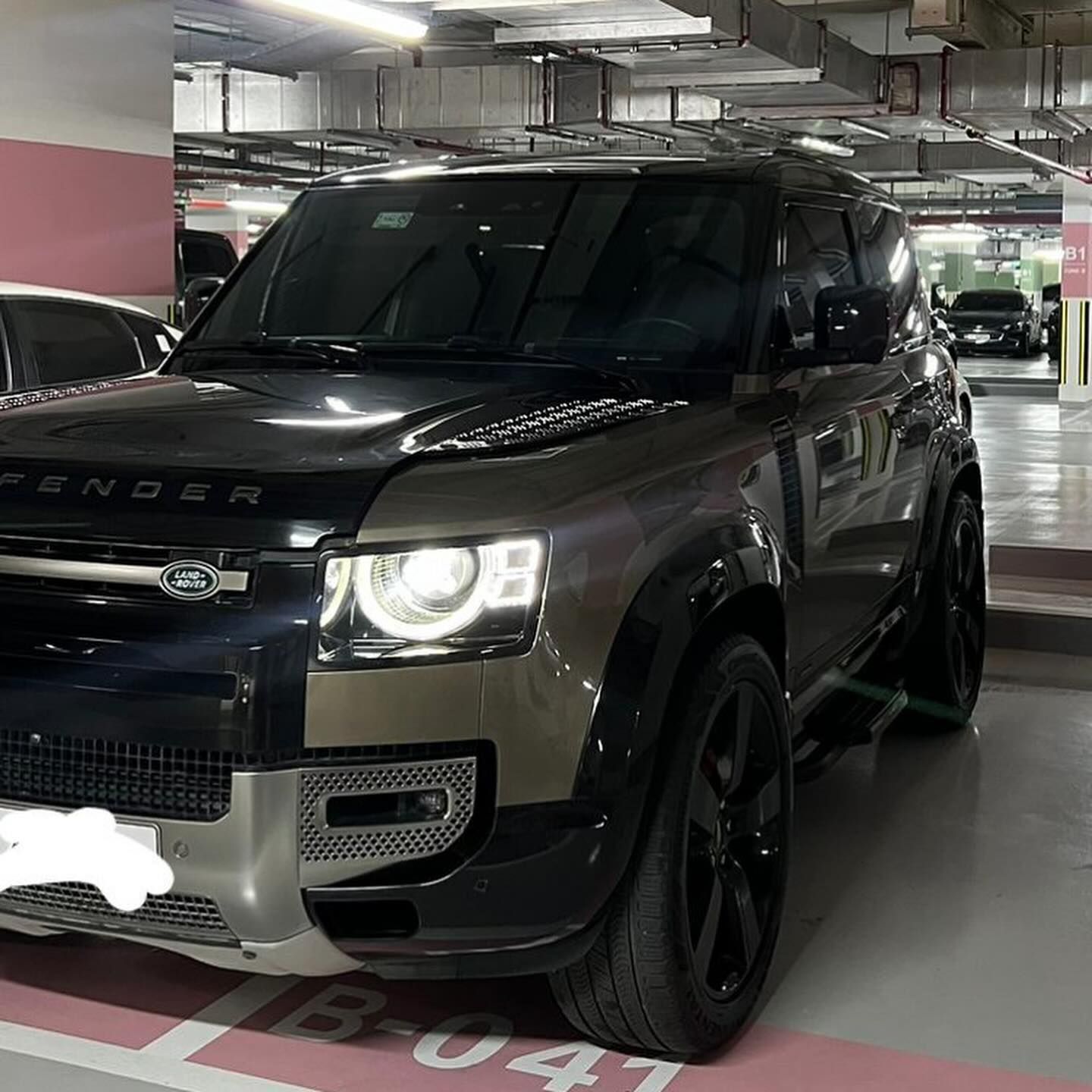 2021 Land Rover Defender in dubai