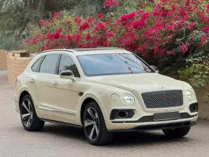 2017 Bentley Bentayga in dubai