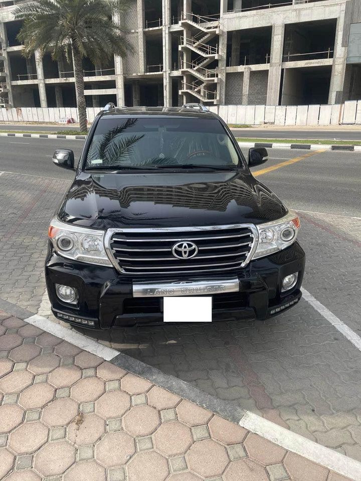 2015 Toyota Land Cruiser in dubai