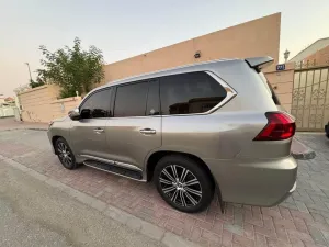 2020 Lexus LX 570