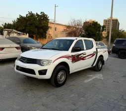 2013 Mitsubishi L200 in dubai