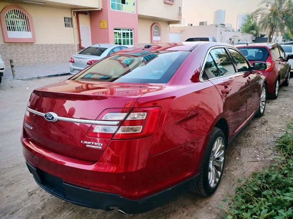 2014 Ford Taurus