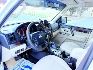 2013 Mitsubishi Pajero