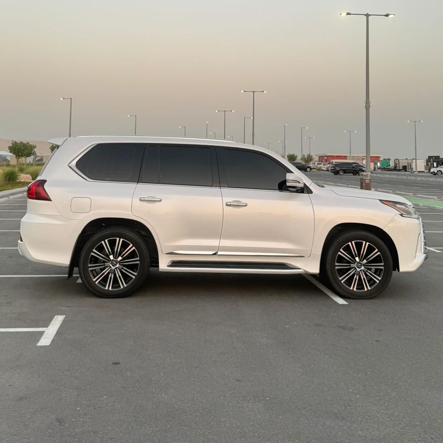 2017 Lexus LX 570