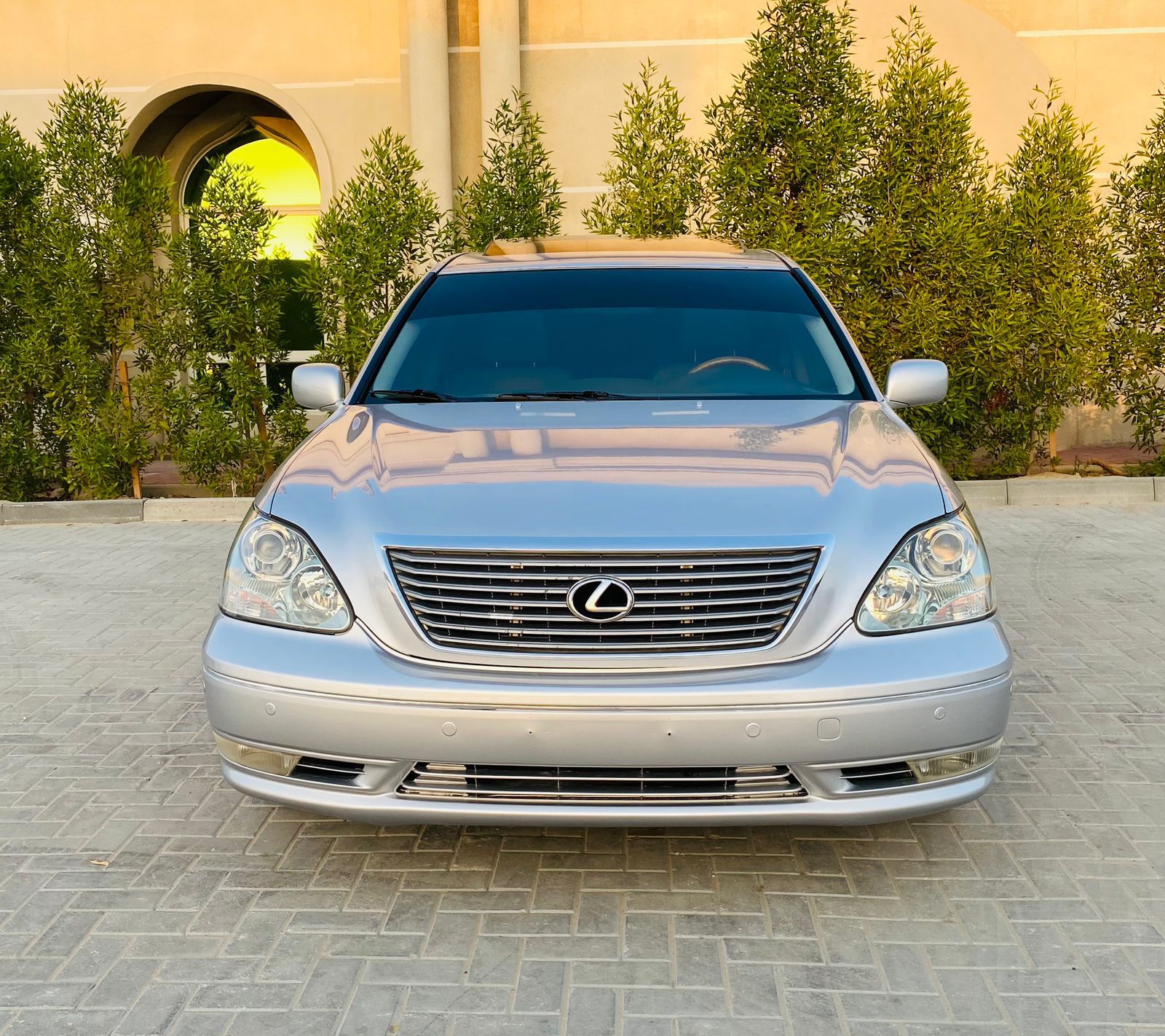 2004 Lexus LS