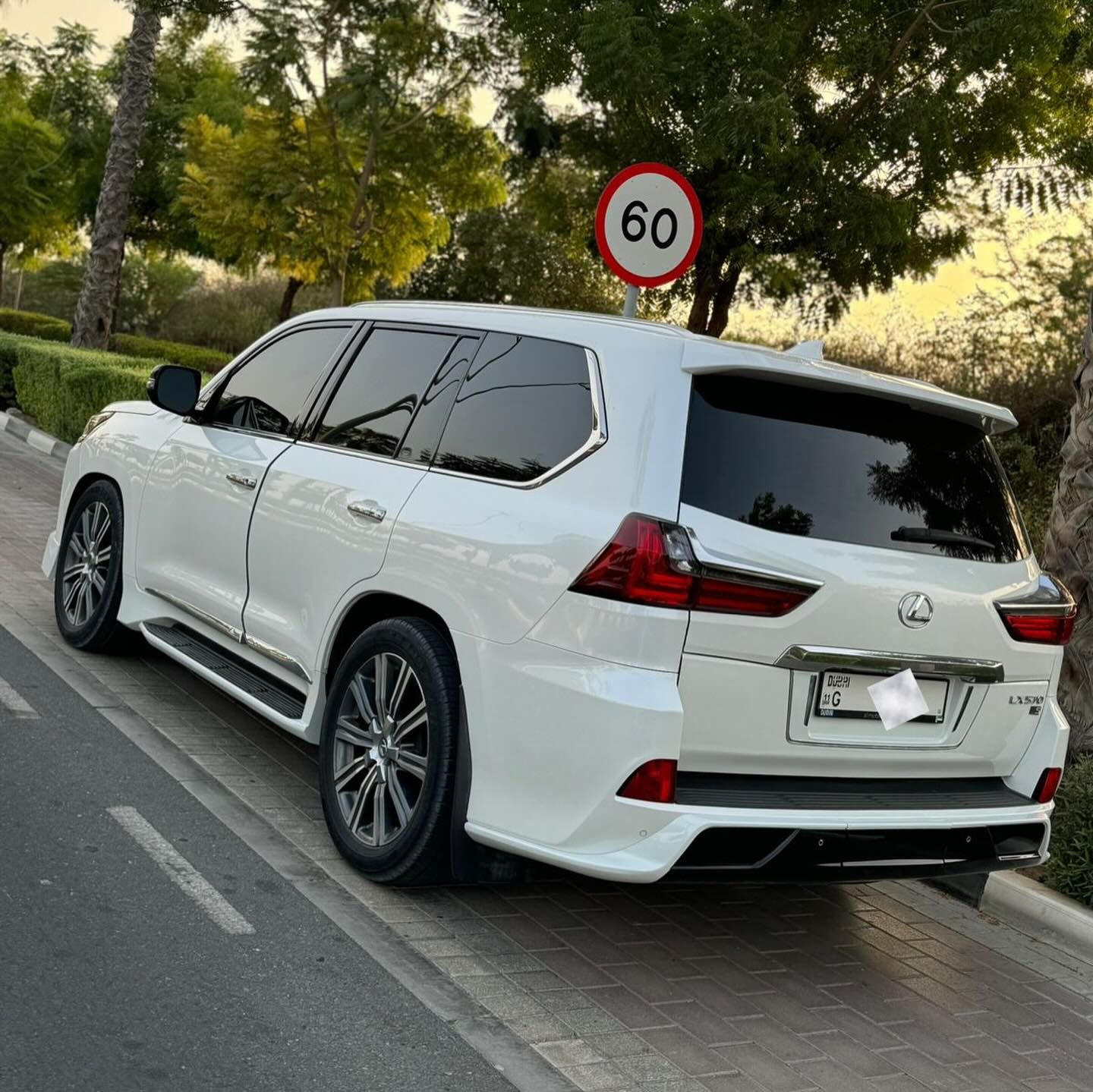 2016 Lexus LX 570