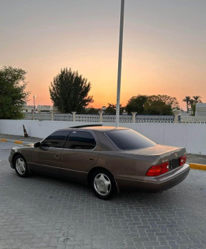 1998 Lexus LS