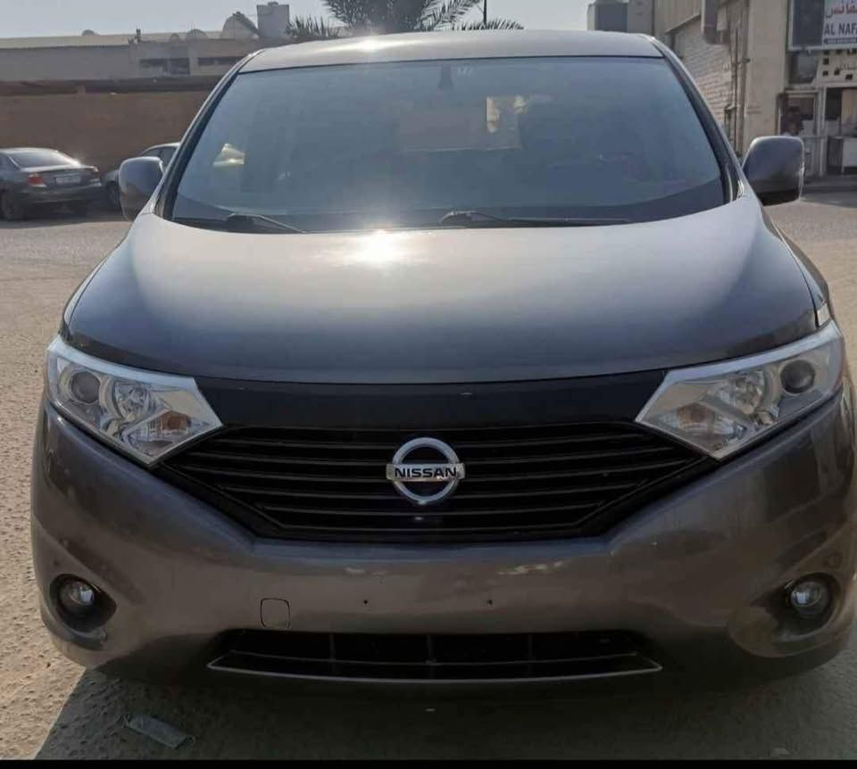 2015 Nissan Quest in dubai