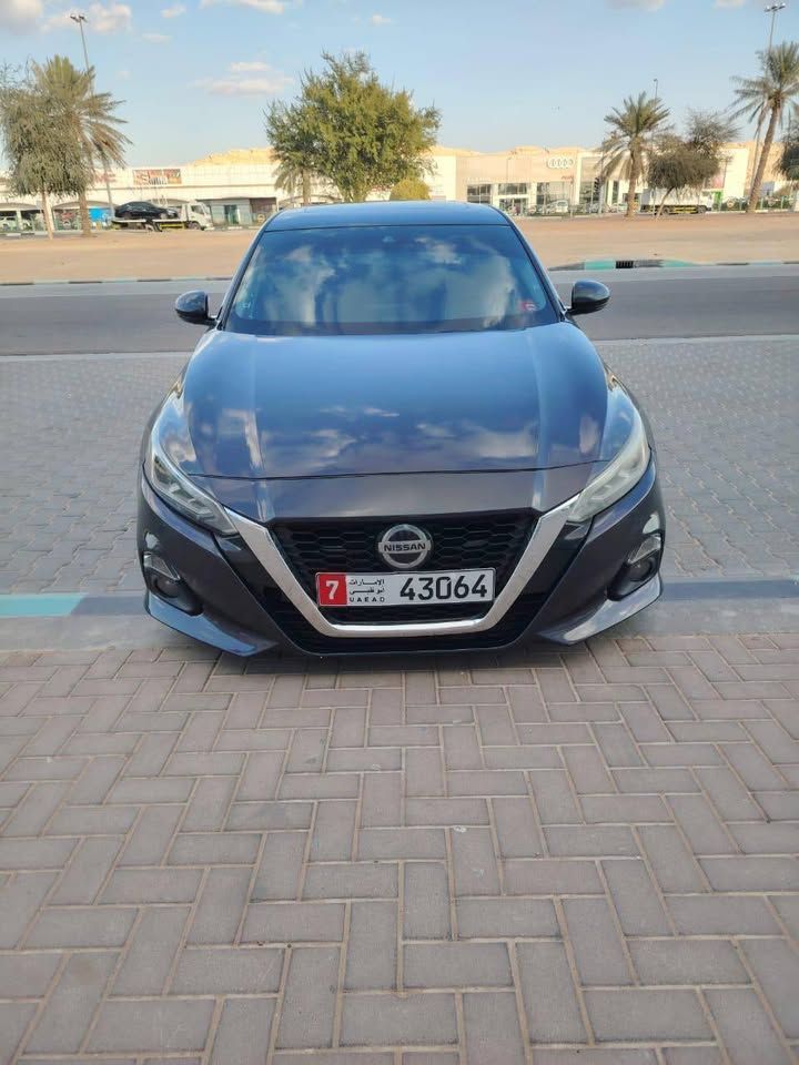 2019 Nissan Altima in dubai