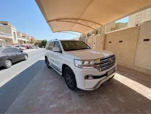 2016 Toyota Land Cruiser in dubai