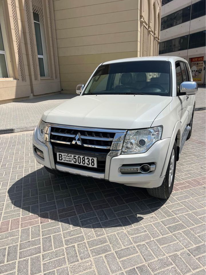 2017 Mitsubishi Pajero in dubai