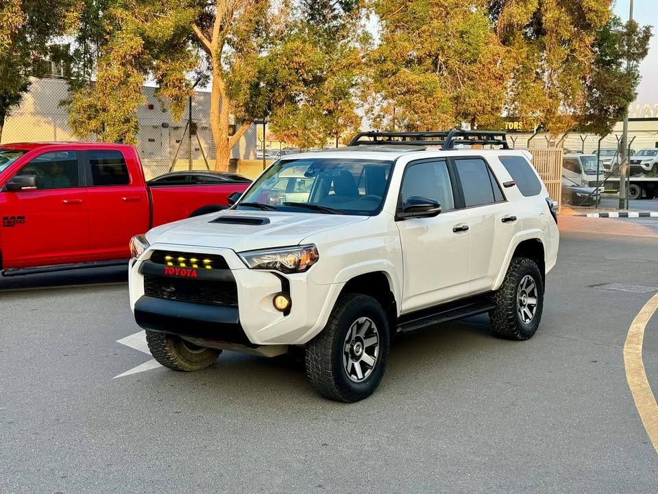 2020 Toyota 4Runner in dubai